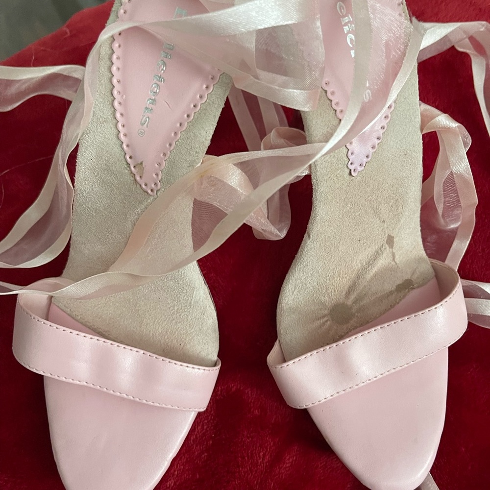 Wrap around the ankle sandals